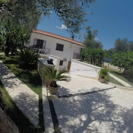 Holiday home Maya Vieste